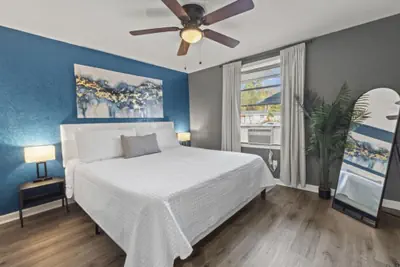 Photo 5 - Apex Executive Apartments - Saint Mary