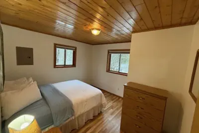 Photo 5 - Scott's Superior Inn and Cabins
