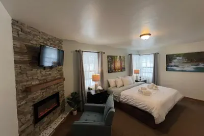 Photo 4 - Scott's Superior Inn and Cabins