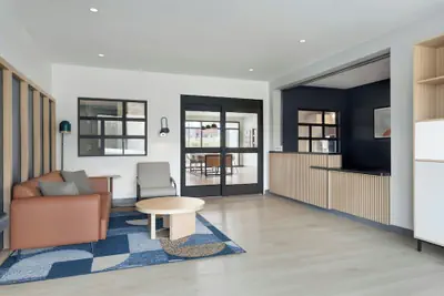 Photo 2 - StudioRes by Marriott Fayetteville West