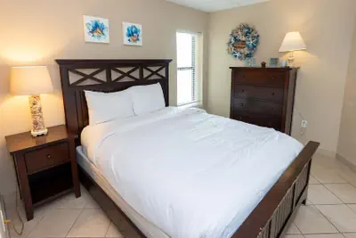 Photo 4 - Direct Beachfront 3br 3 Pools & 3 Jacuzzis 3 Bedroom Apts