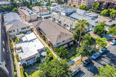 Photo 2 - Chic City Apt Near Americana Glendale