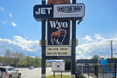 Photo 2 - JET Motor Inn Buffalo