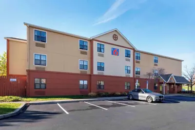 Photo 2 - Motel 6 Suites Rochester Henrietta, NY 