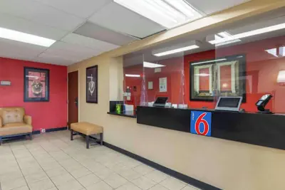Photo 3 - Motel 6 Suites Rochester Henrietta, NY 