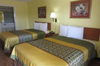 Photo 2 - Crossroads Hotel and Suites Irving