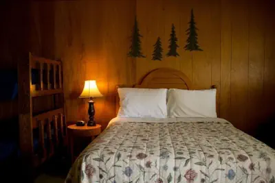 Photo 2 - Jimmy OConnors Windham Mountain Inn