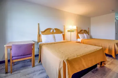 Photo 5 - Economy Inn & Suites