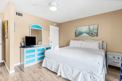 Photo 3 - 2BR Townhome Walk to Beach Near Pier Park + Free Attraction Tickets!