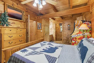 Photo 5 - Hibernation Station 2 Bedroom Cabin