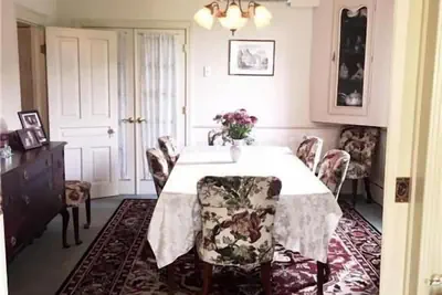 Photo 5 - Hillcrest Bed and Breakfast