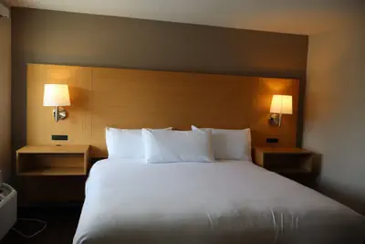 Photo 2 - Studio 6 Suites