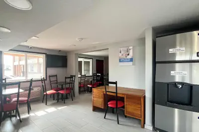 Photo 5 - Studio 6 Suites Warsaw, IN