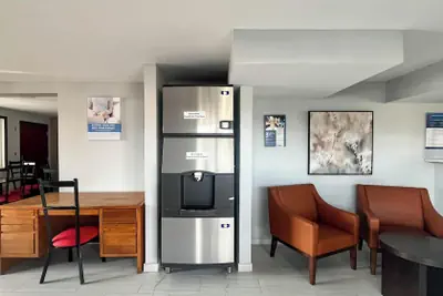Photo 3 - Studio 6 Suites Warsaw, IN