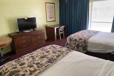 Photo 3 - Budgetel Inn & Suites