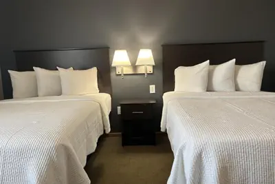 Photo 4 - Prairie Inn of Jamestown