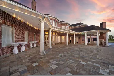 Photo 5 - Private Mansion Retreat Basketball Court and More