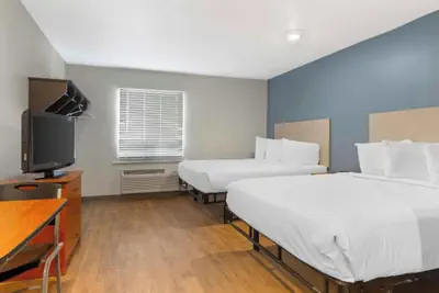 Photo 4 - Motel 6 Suites Fort Myers FL