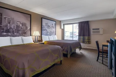 Photo 5 - Coratel Inn & Suites by Jasper Owatonna