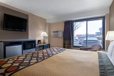 Photo 3 - Coratel Inn & Suites by Jasper Owatonna