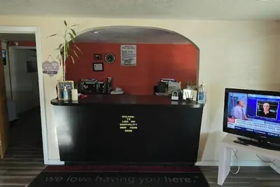 Photo 3 - Lion Inn Albemarle By Hotel O Near US 52