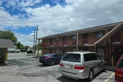 Photo 2 - Hometown Inn Rocky Mount VA