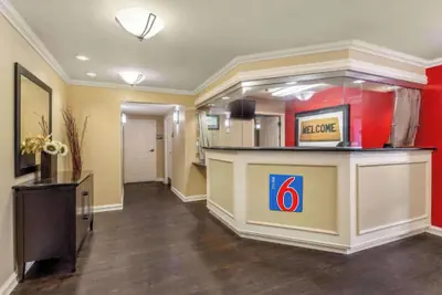 Photo 4 - Motel 6 Chicago Vernon Hills Lincolnshire IL