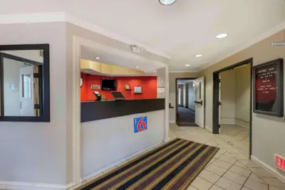 Photo 4 - Motel 6 Minneapolis Airport Eagan North MN