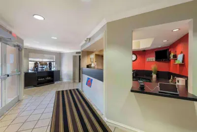 Photo 2 - Motel 6 Minneapolis Airport Eagan North MN