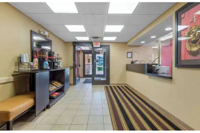 Photo 3 - Motel 6 Buffalo Amherst NY