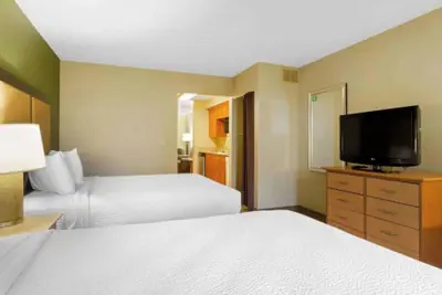 Photo 4 - Motel 6 Findlay Tiffin Avenue, OH