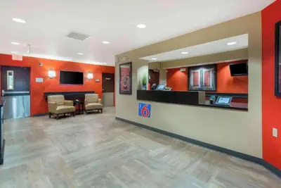 Photo 3 - Motel 6 Seattle Kent, WA