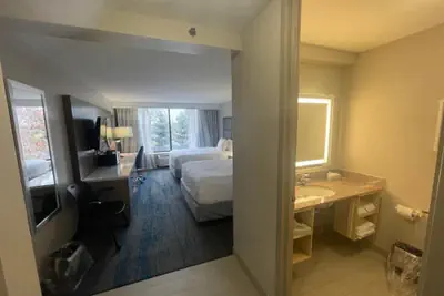 Photo 5 - Independence Inn