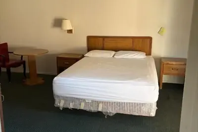 Photo 5 - Townhouse Motel