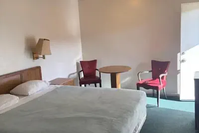 Photo 4 - Townhouse Motel