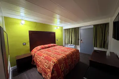 Photo 2 - Riviera motel