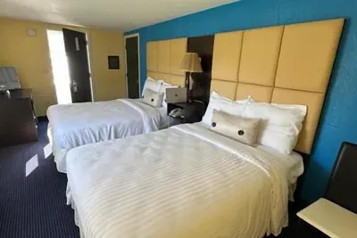 Photo 4 - WELCOME INN