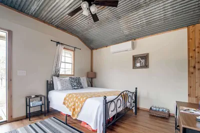 Photo 2 - Hill Country Cabin 2