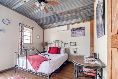 Photo 5 - Hill Country Cabin 4