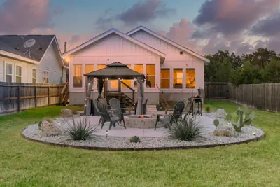 Photo 2 - Southern Hillcountry Hideaway