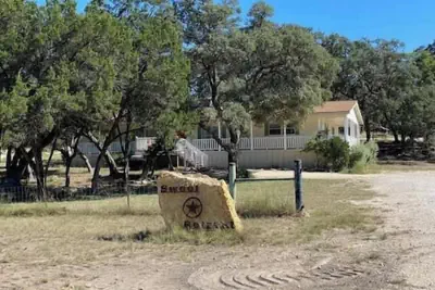 Photo 2 - Canyon Lake-sweet Retreat