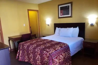 Photo 2 - Providencia Motel