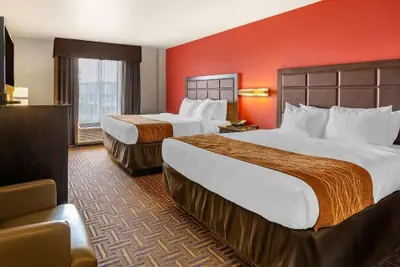 Photo 5 - Legend Hotel Minot