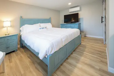 Photo 3 - Blue Lobster Inn