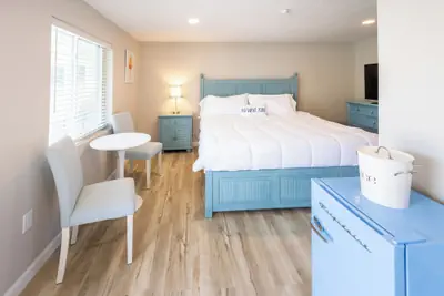 Photo 4 - Blue Lobster Inn