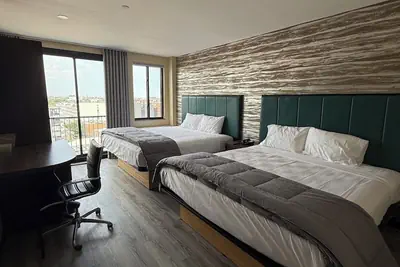 Photo 3 - Skylux Hotel Long Island City