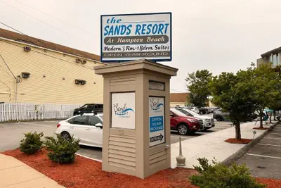 Photo 2 - Sands Resort at Hampton Beach