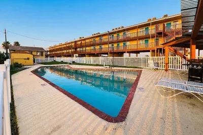 Photo 4 - Oro North Beach Inn