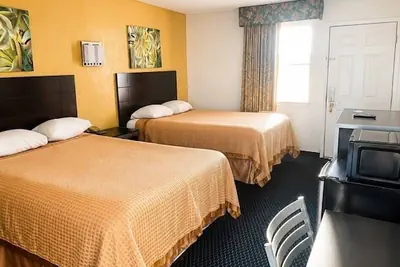 Photo 4 - Oro North Beach Inn