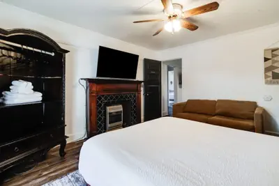 Photo 3 - Comfortable 3BR Home Near Downtown